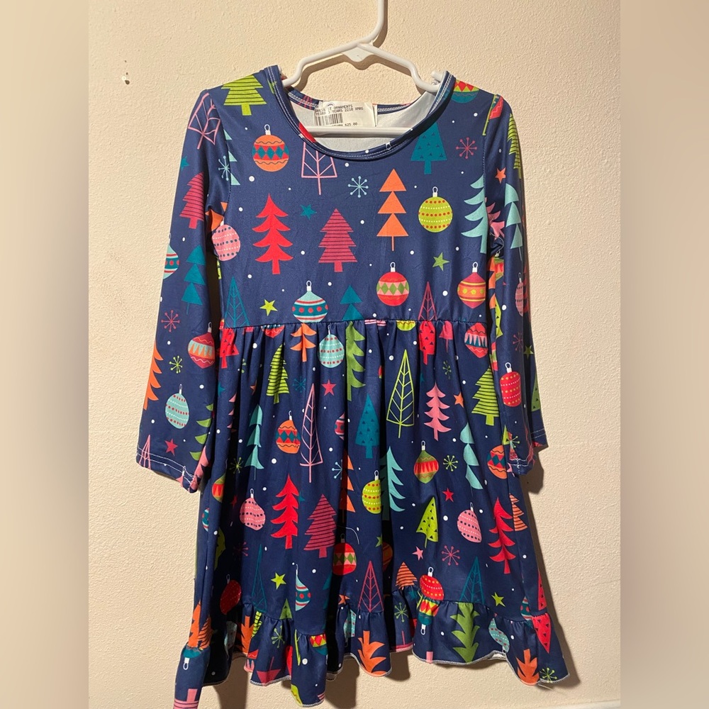 NEW never worn Size 3T toddler girl ornament dress.